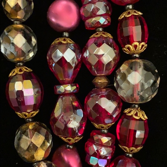 Red & cranberry/gray crystal/beads Aurora Borealis art glass bracelet - Picture 5 of 6